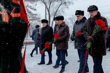 Слава защитникам Отечества!
